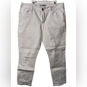 Refuge Crisp White Cropped Jeans